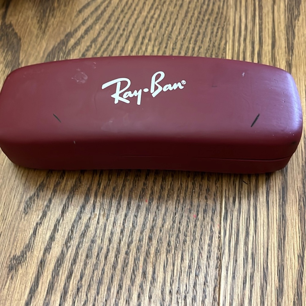 Ray Ban glass case